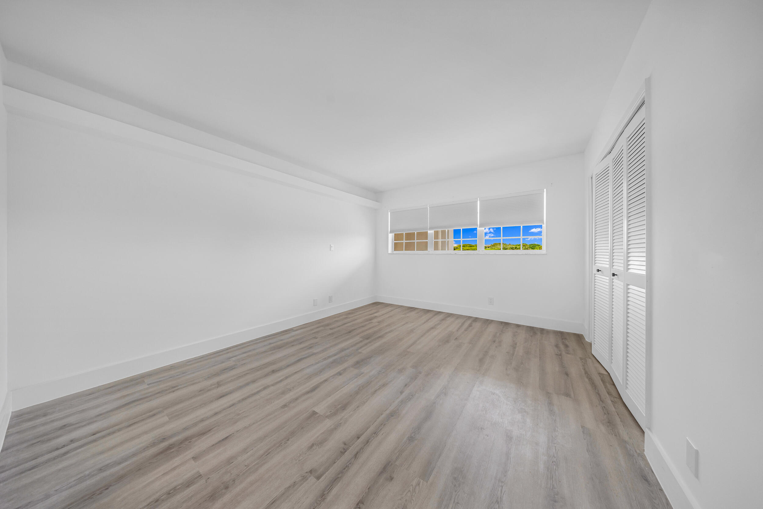 NO 35 PALM-AIRE COUNTRY CLUB - Residential Lease