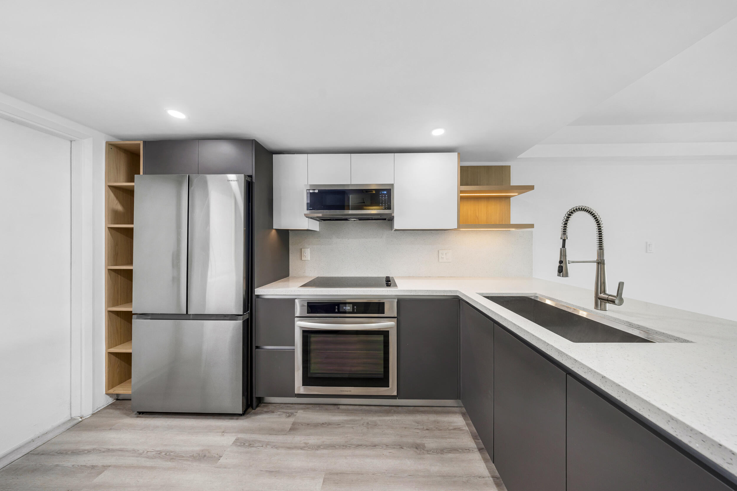 NO 35 PALM-AIRE COUNTRY CLUB - Residential Lease