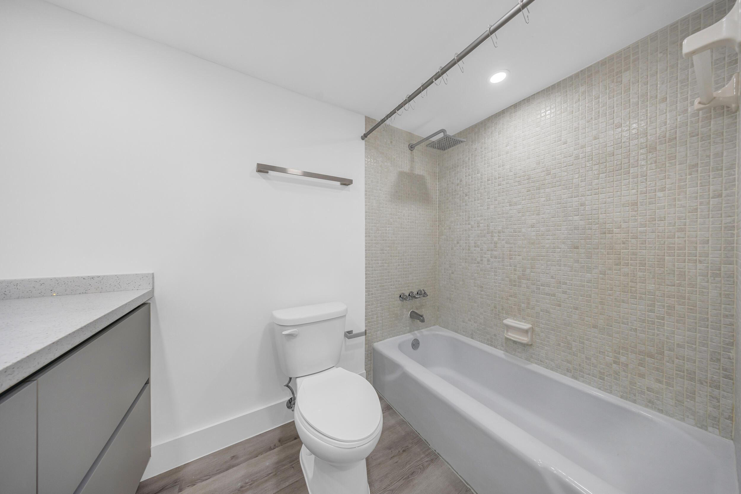 NO 35 PALM-AIRE COUNTRY CLUB - Residential Lease