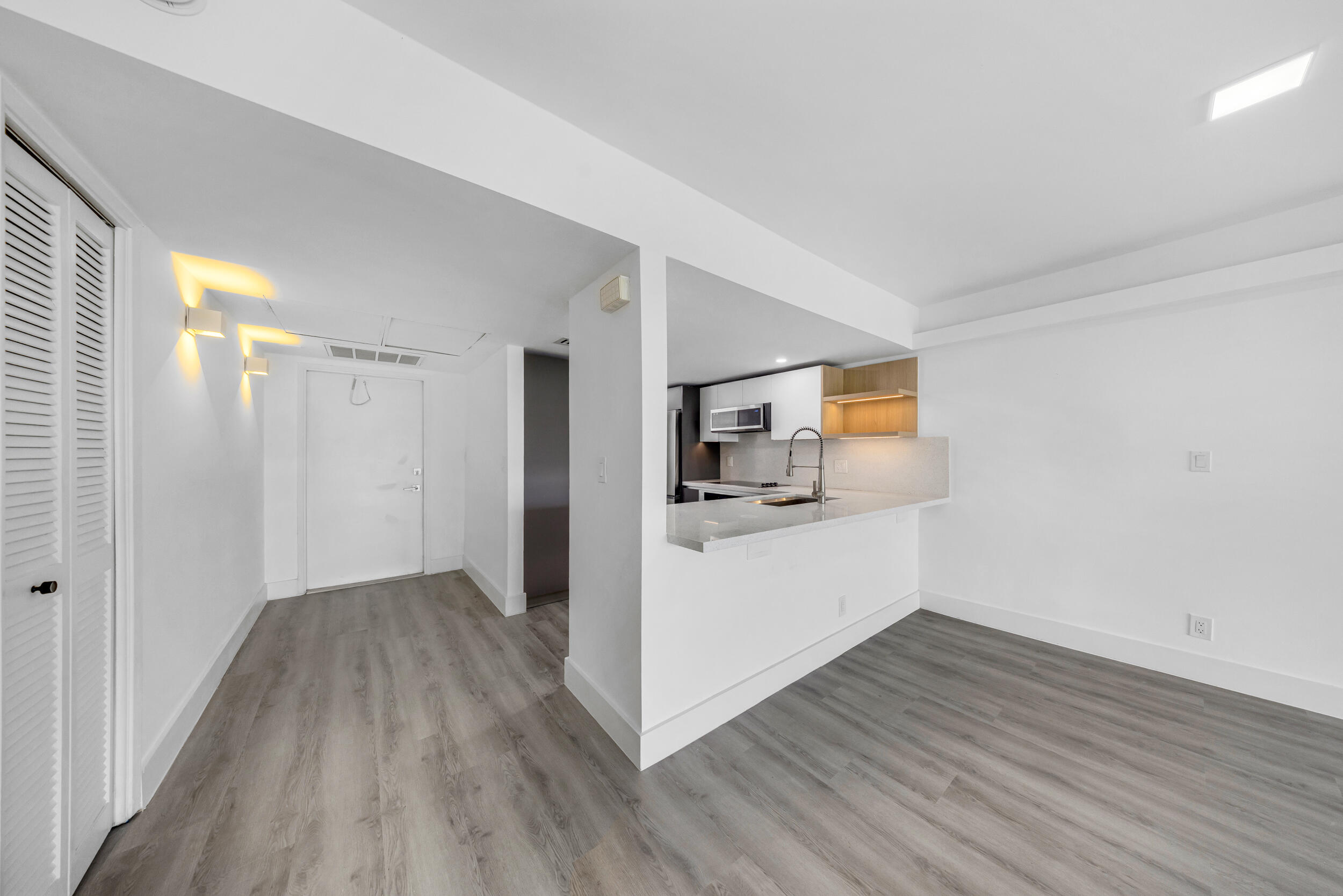 NO 35 PALM-AIRE COUNTRY CLUB - Residential Lease