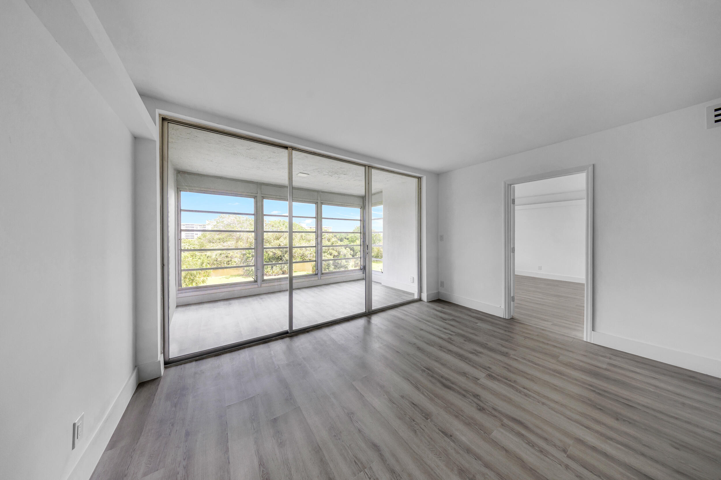 NO 35 PALM-AIRE COUNTRY CLUB - Residential Lease