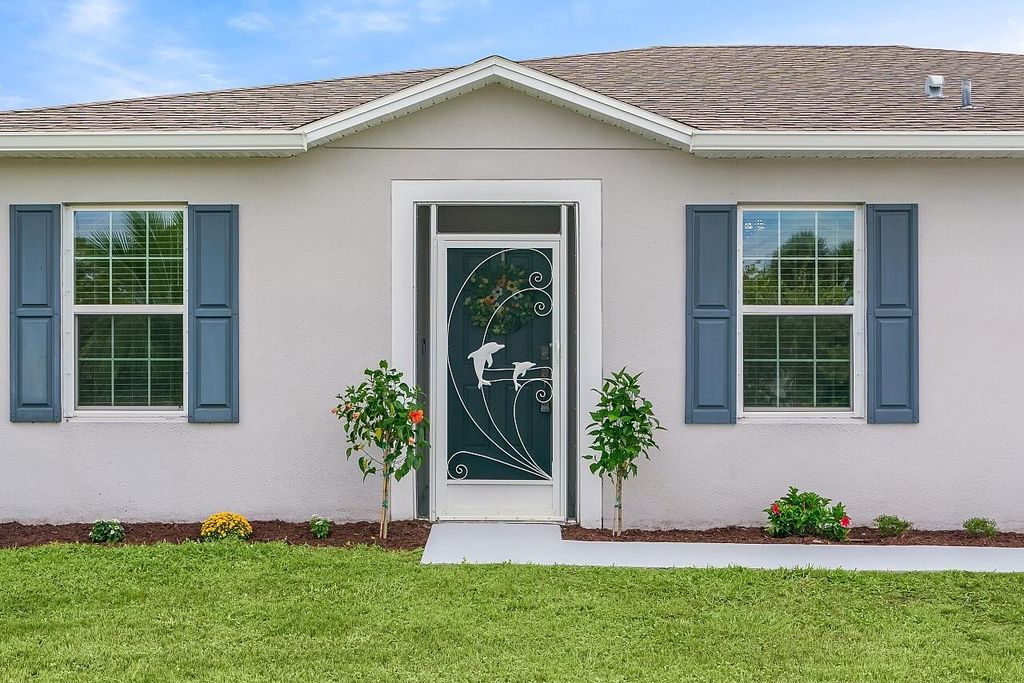 Photo of 507 Wimbrow Drive, Sebastian, FL 32958 (MLS # R11121951)