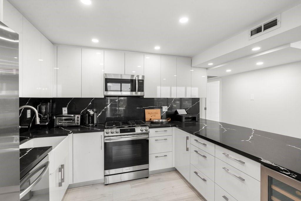 Parker Plaza Condo Estate - Residential Lease