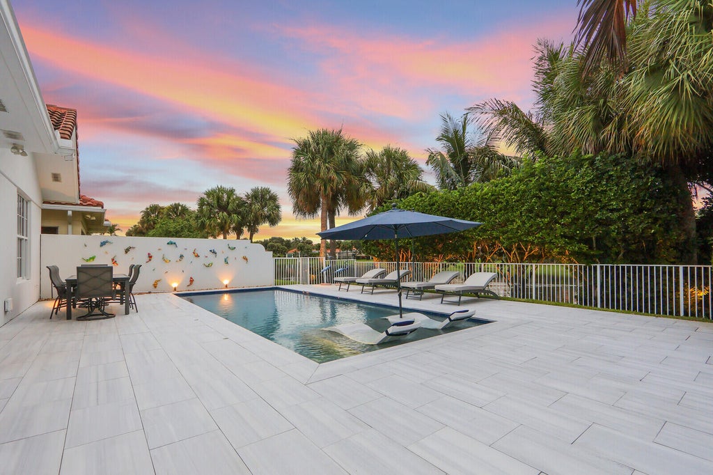 Photo of 615 Rosa Court, Palm Beach Gardens, FL 33410 (MLS # B26081719)