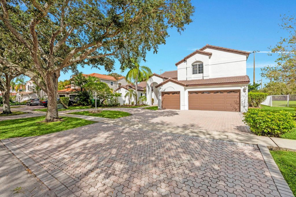 Photo of 10475 Bermuda Drive, Cooper City, FL 33026 (MLS # F10533990)