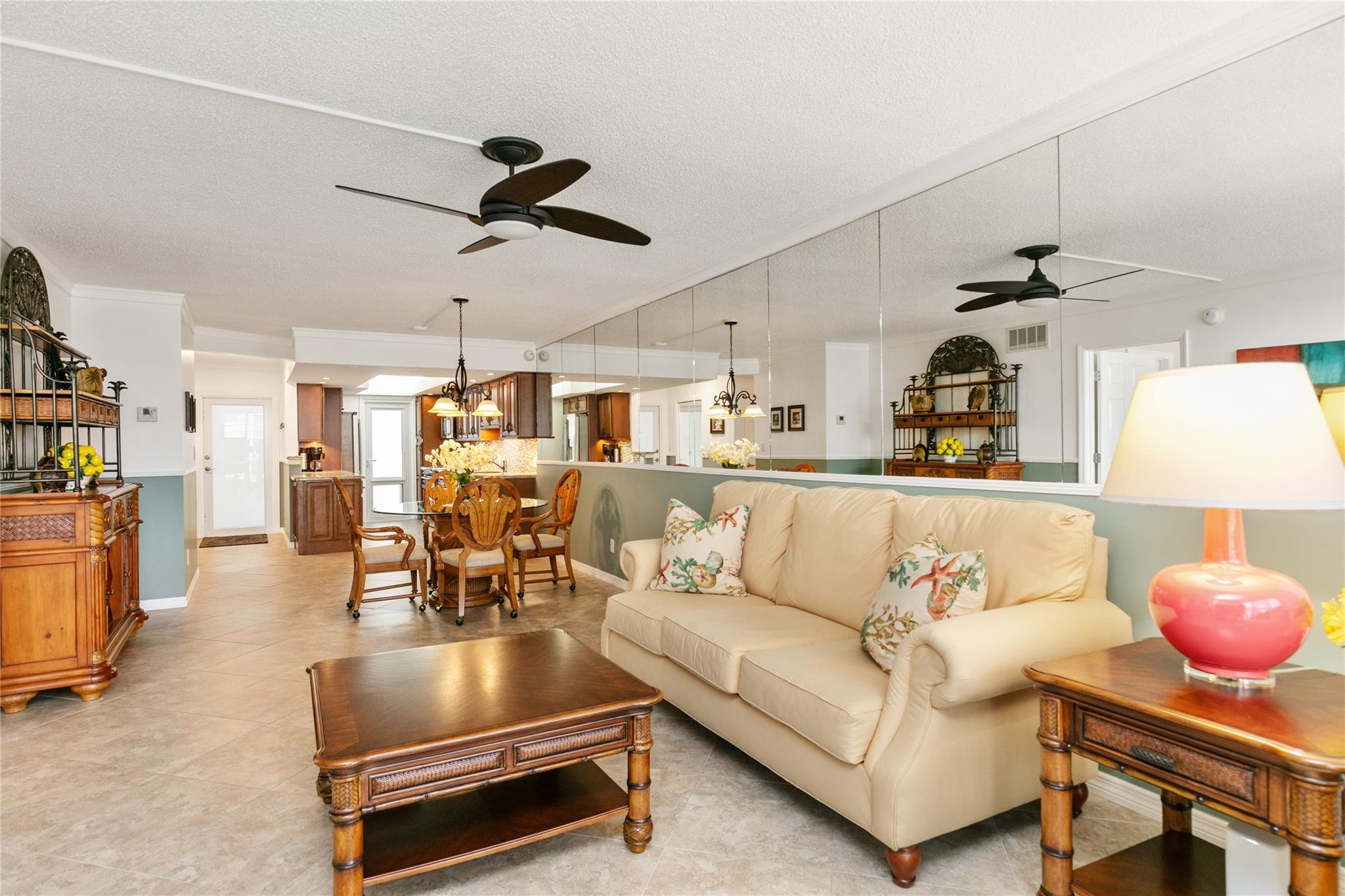 2731 NE 14th Street Cswy 605