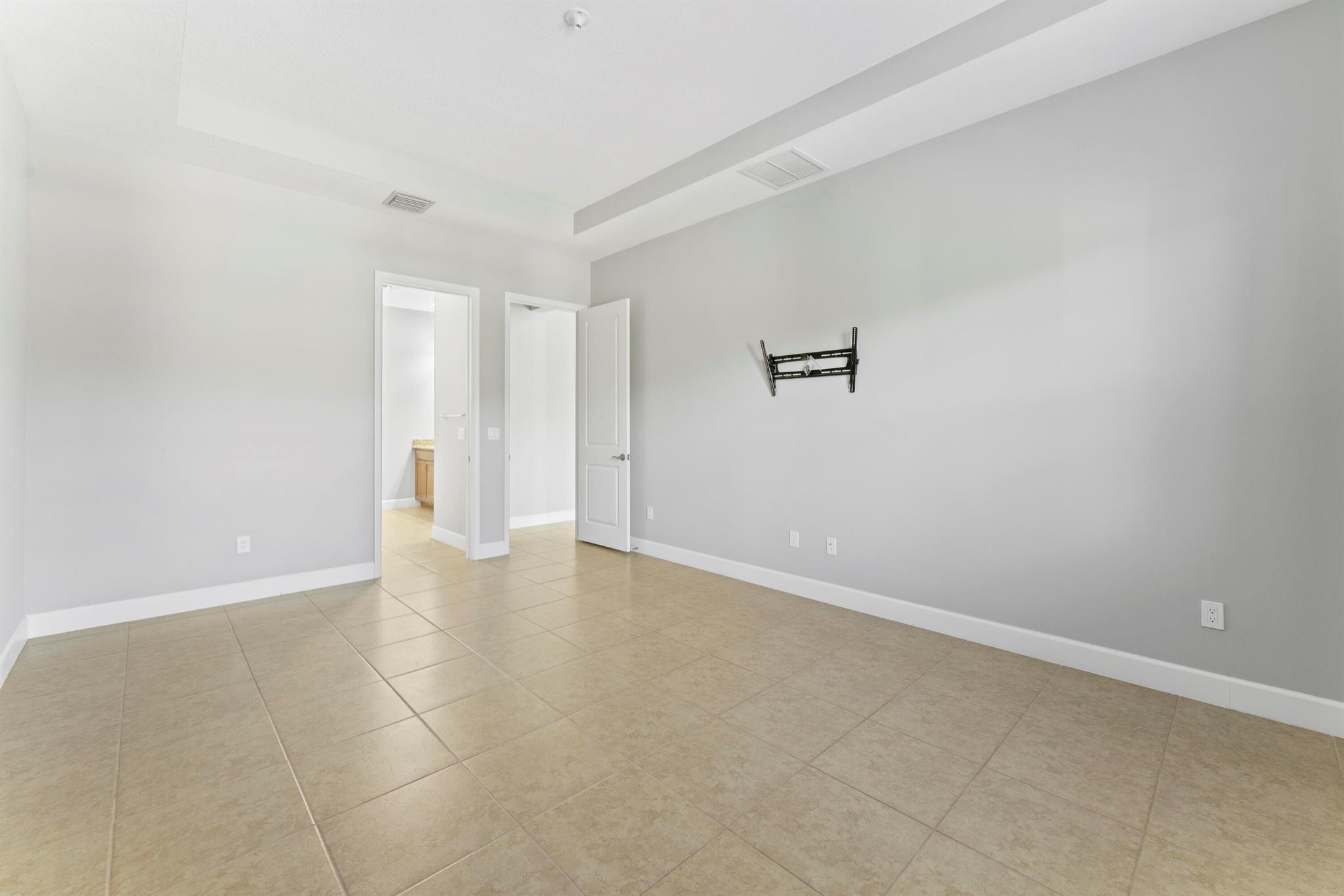 MEADOWS OF WESTLAKE - Residential Lease