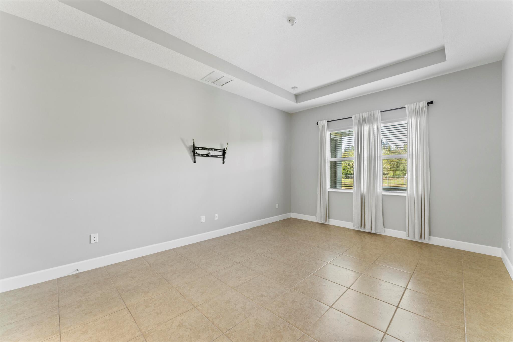 MEADOWS OF WESTLAKE - Residential Lease