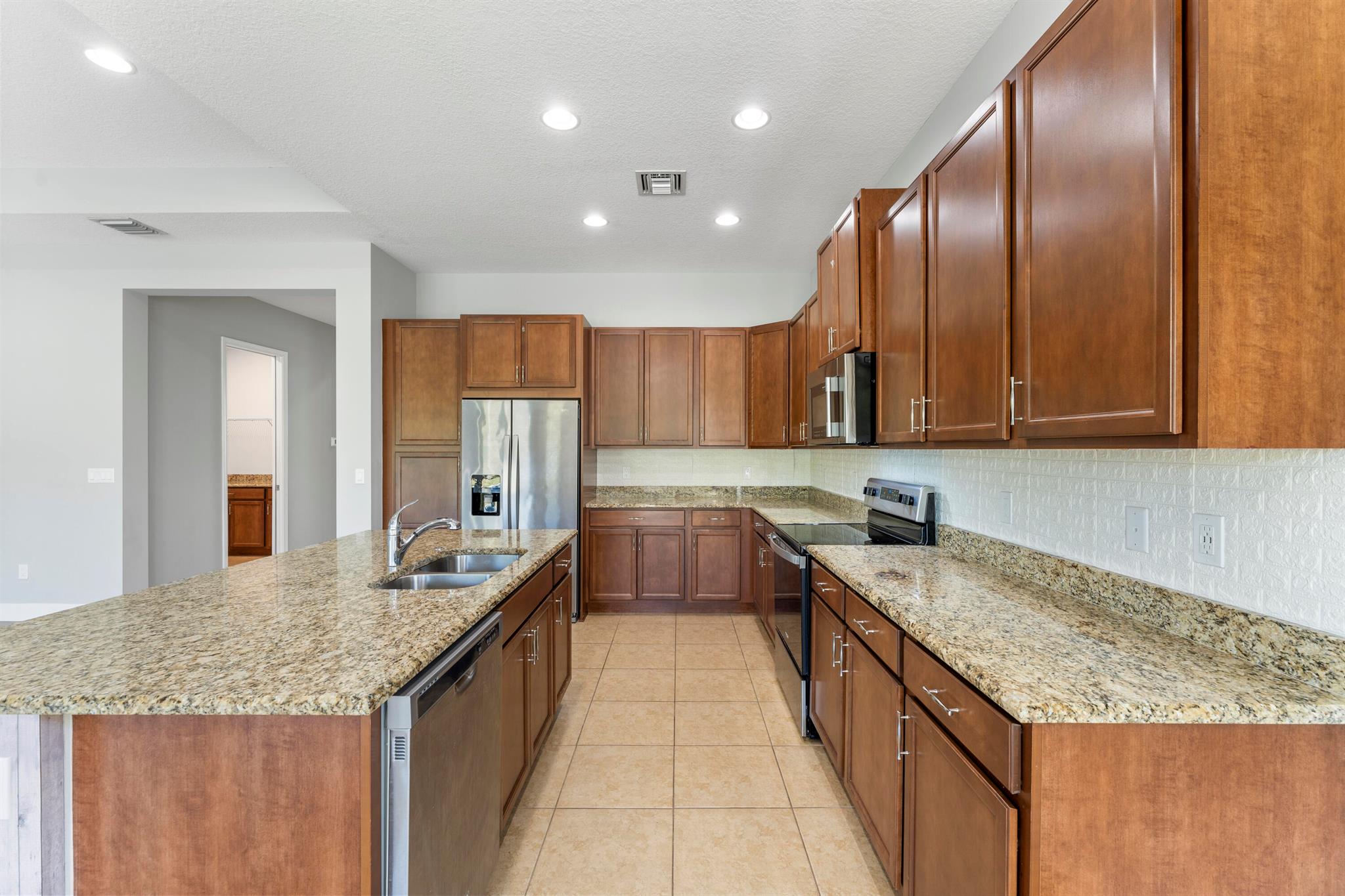 MEADOWS OF WESTLAKE - Residential Lease