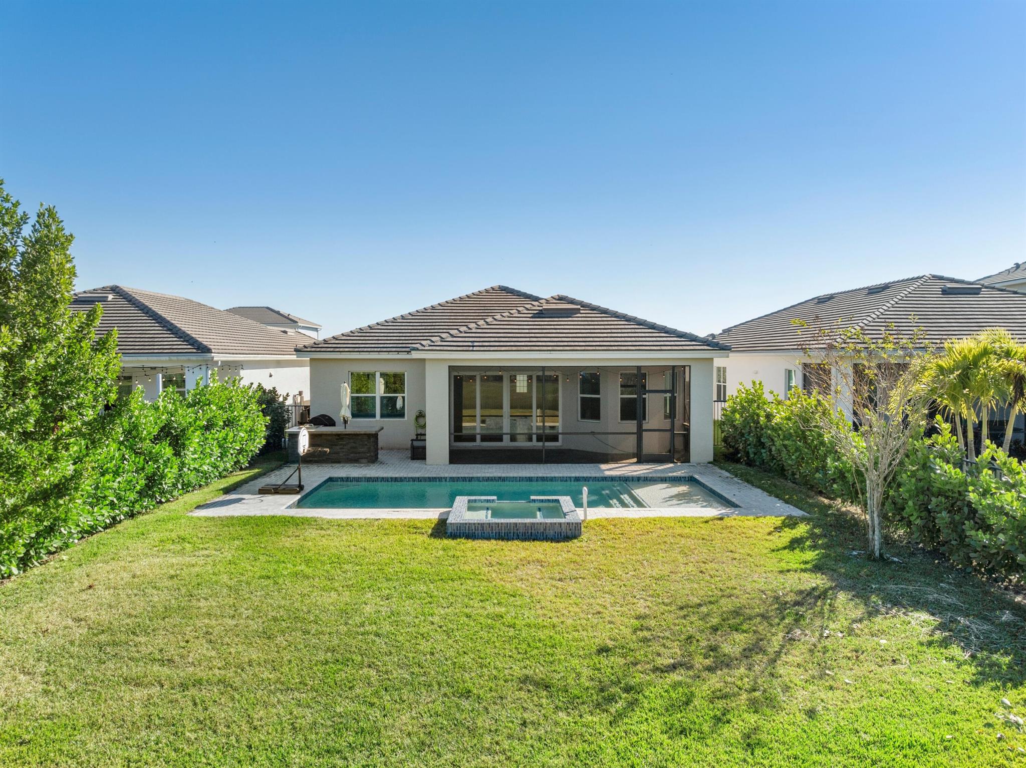 MEADOWS OF WESTLAKE - Residential Lease