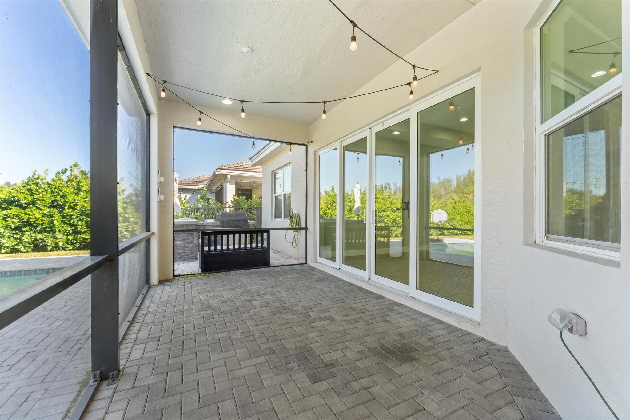 MEADOWS OF WESTLAKE - Residential Lease