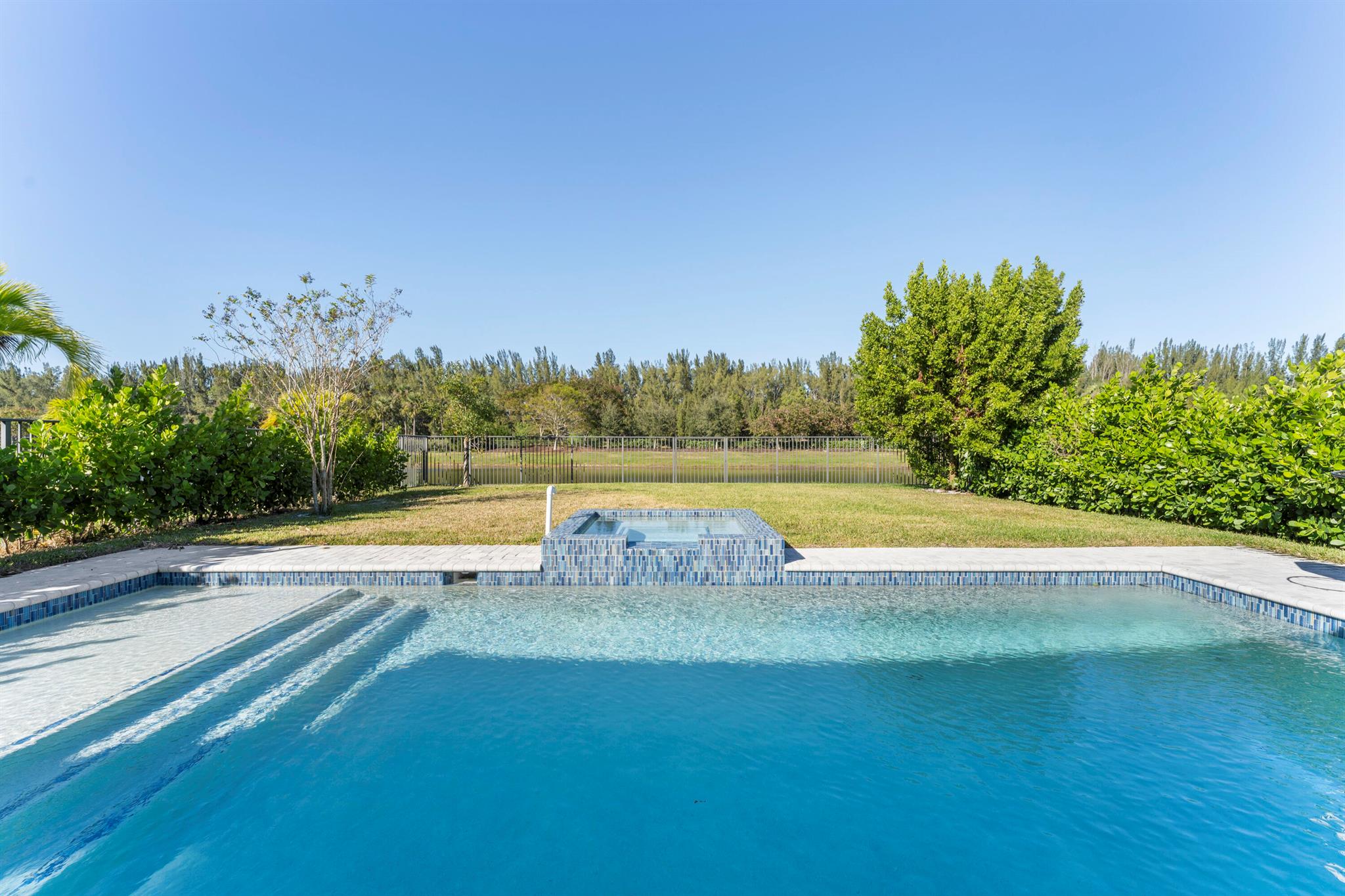 MEADOWS OF WESTLAKE - Residential Lease