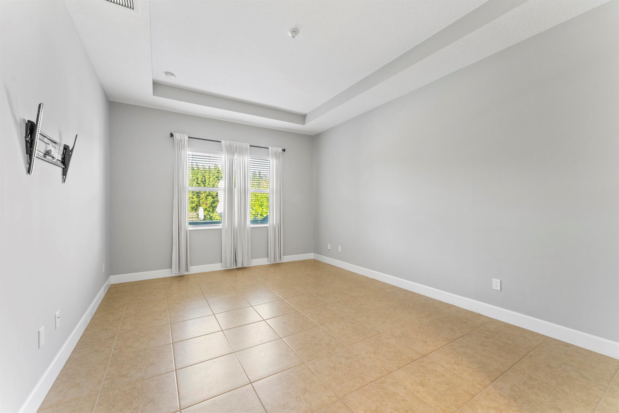 MEADOWS OF WESTLAKE - Residential Lease
