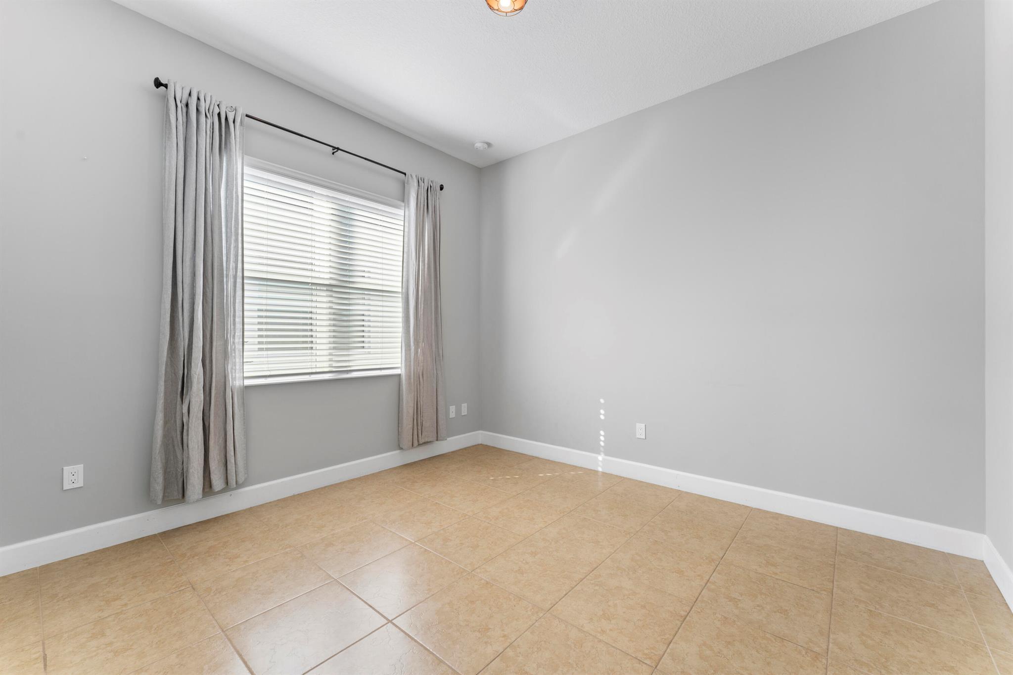 MEADOWS OF WESTLAKE - Residential Lease