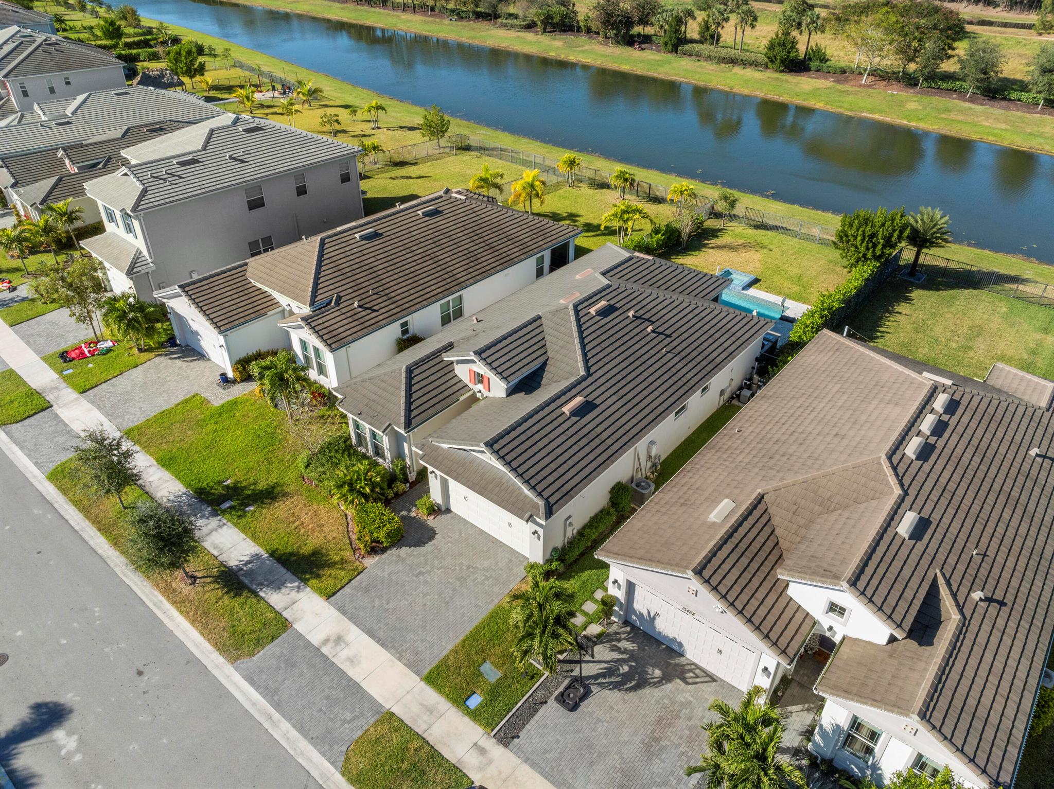 MEADOWS OF WESTLAKE - Residential Lease