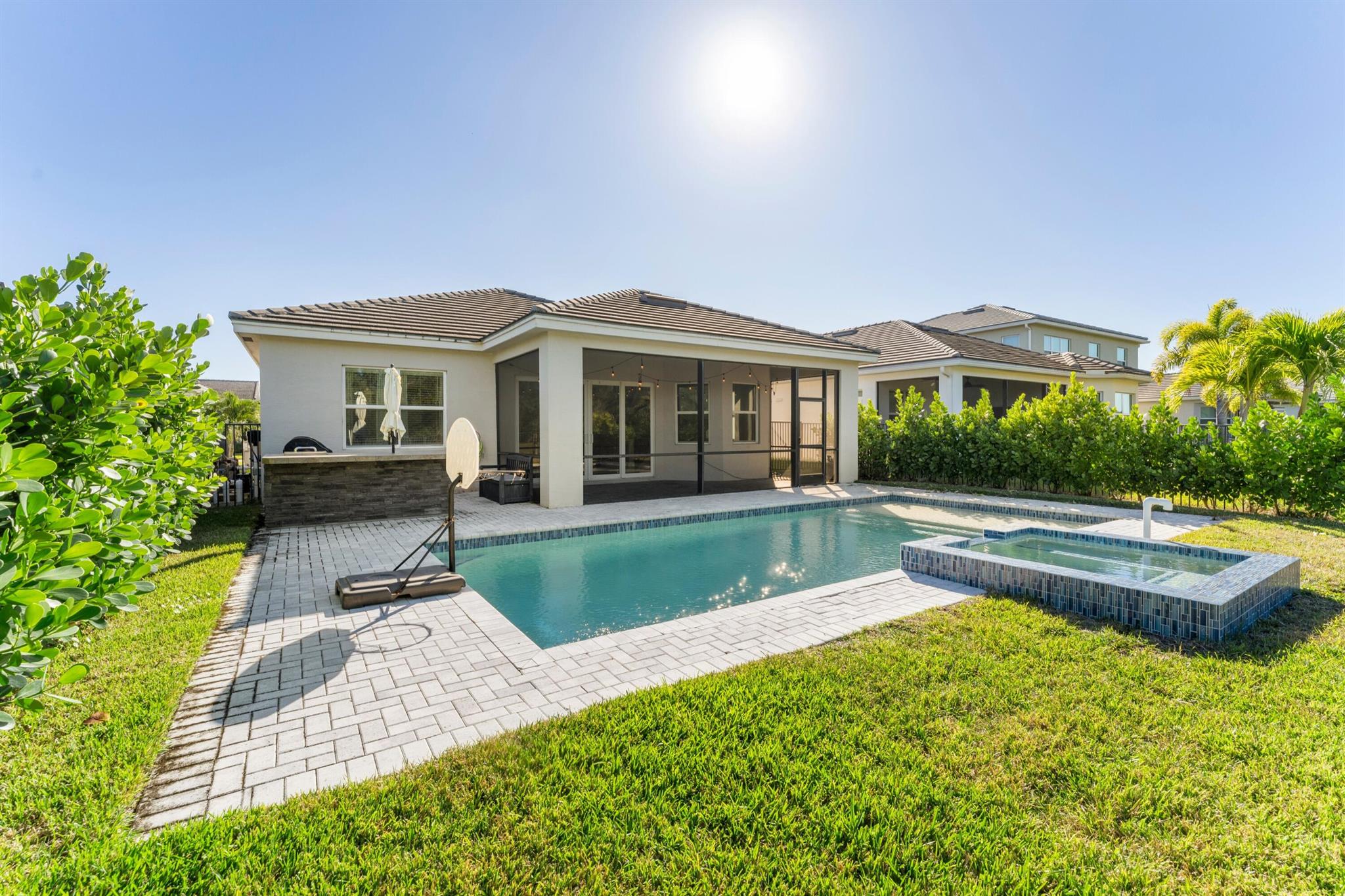 MEADOWS OF WESTLAKE - Residential Lease