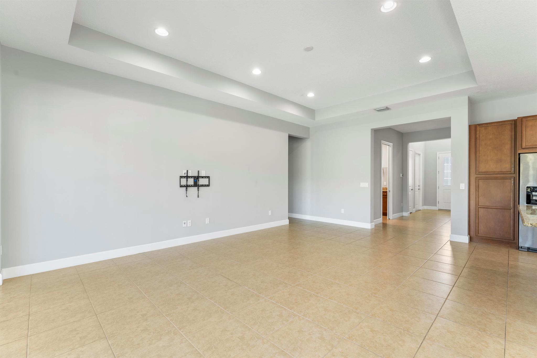 MEADOWS OF WESTLAKE - Residential Lease