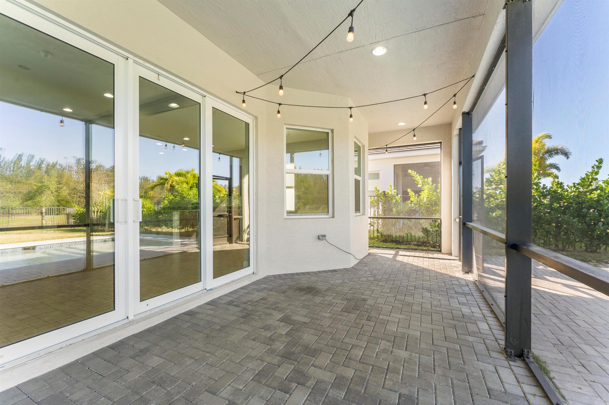 MEADOWS OF WESTLAKE - Residential Lease