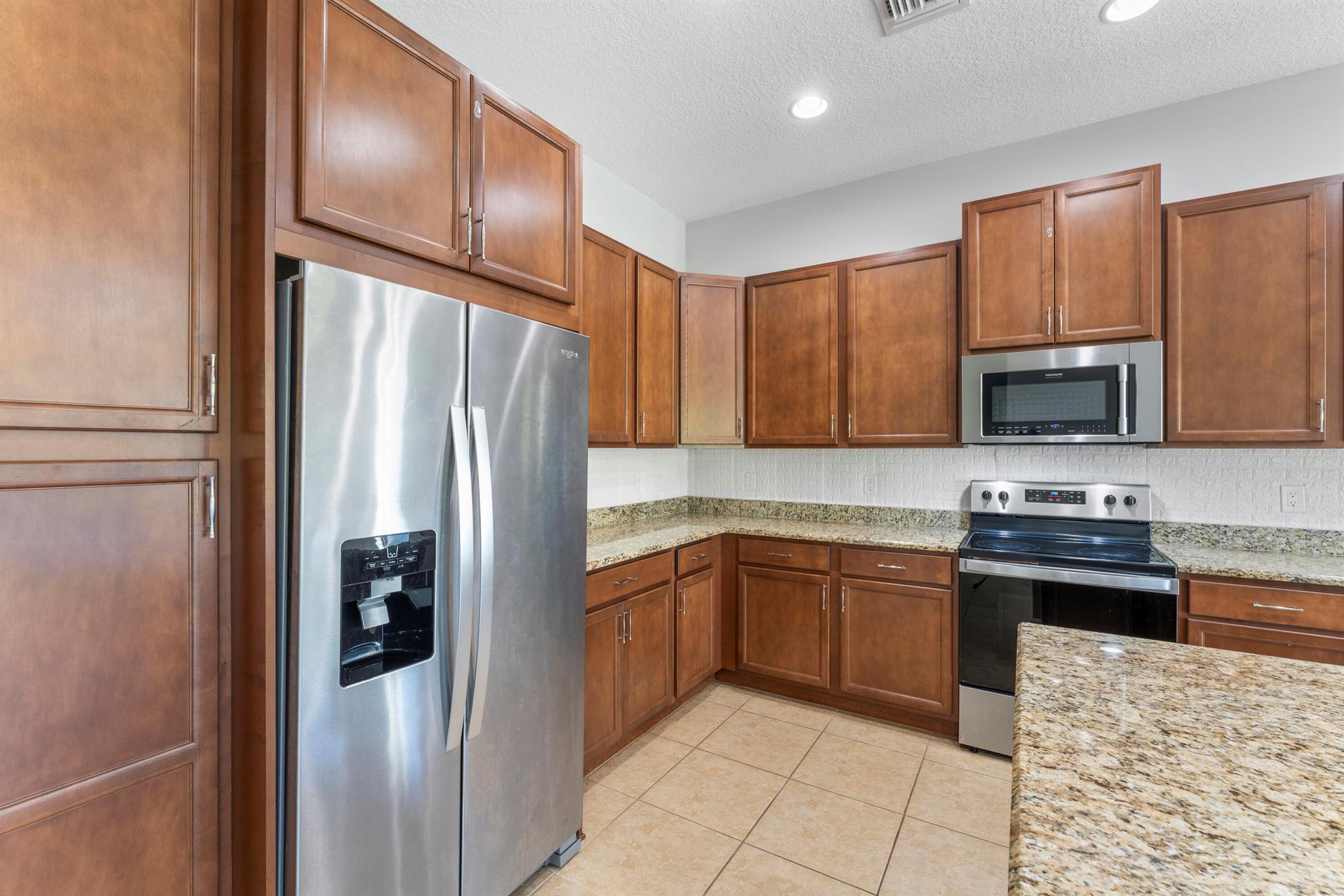 MEADOWS OF WESTLAKE - Residential Lease