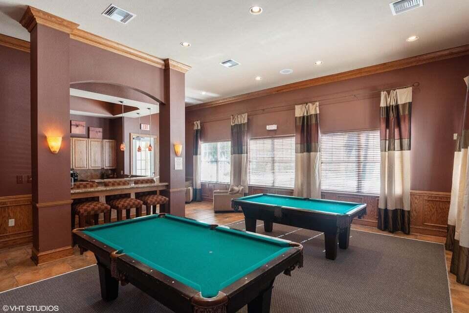 VILLAS AT EMERALD DUNES CONDO - Residential Lease