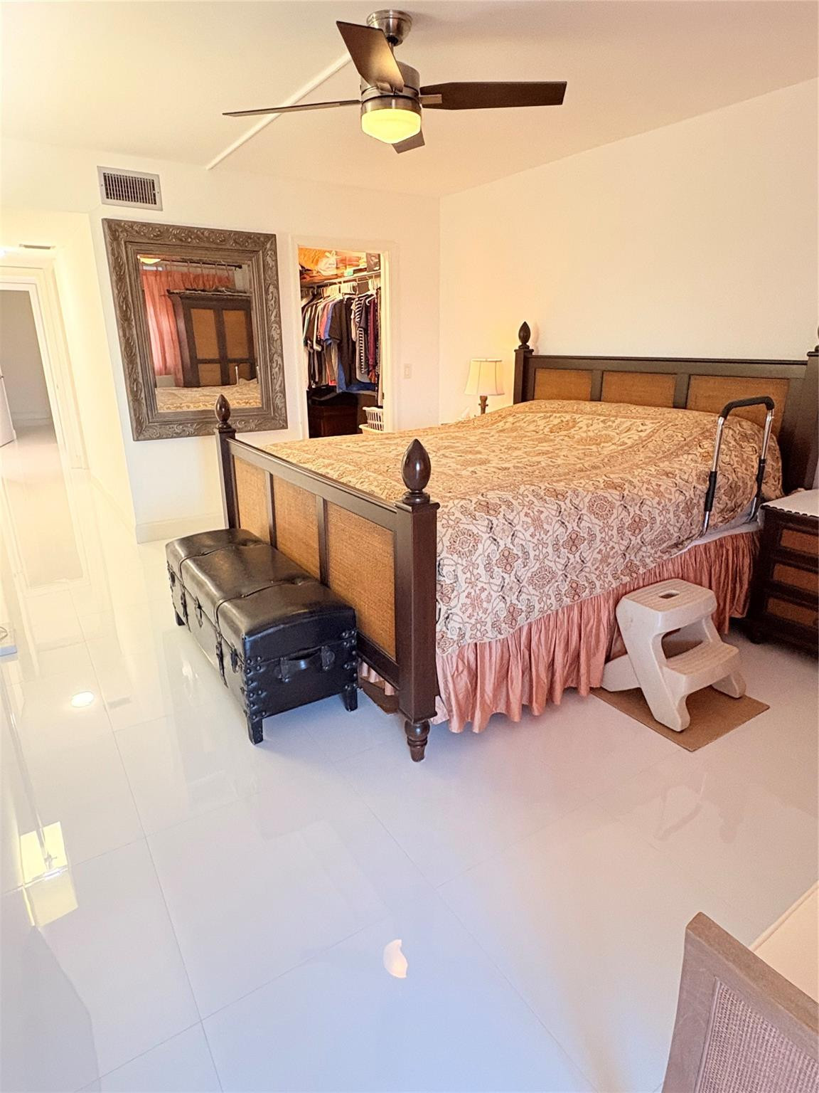 BARWOOD CONDO - Residential