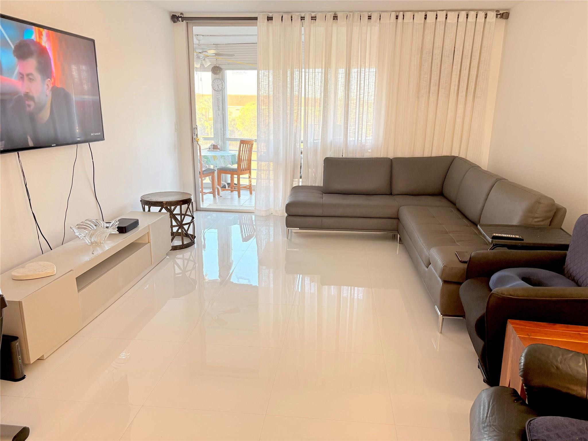 23099 Barwood Lane 308