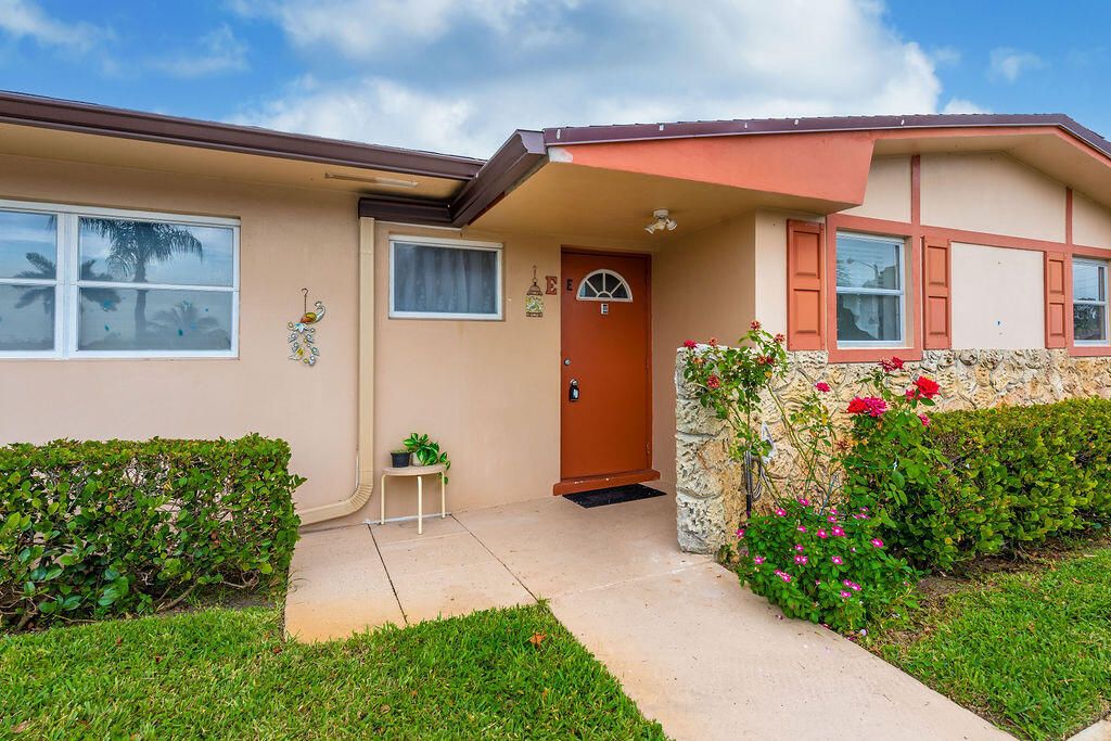 Photo of 2995 Crosley Drive W #E, West Palm Beach, FL 33415 (MLS # B26018638)