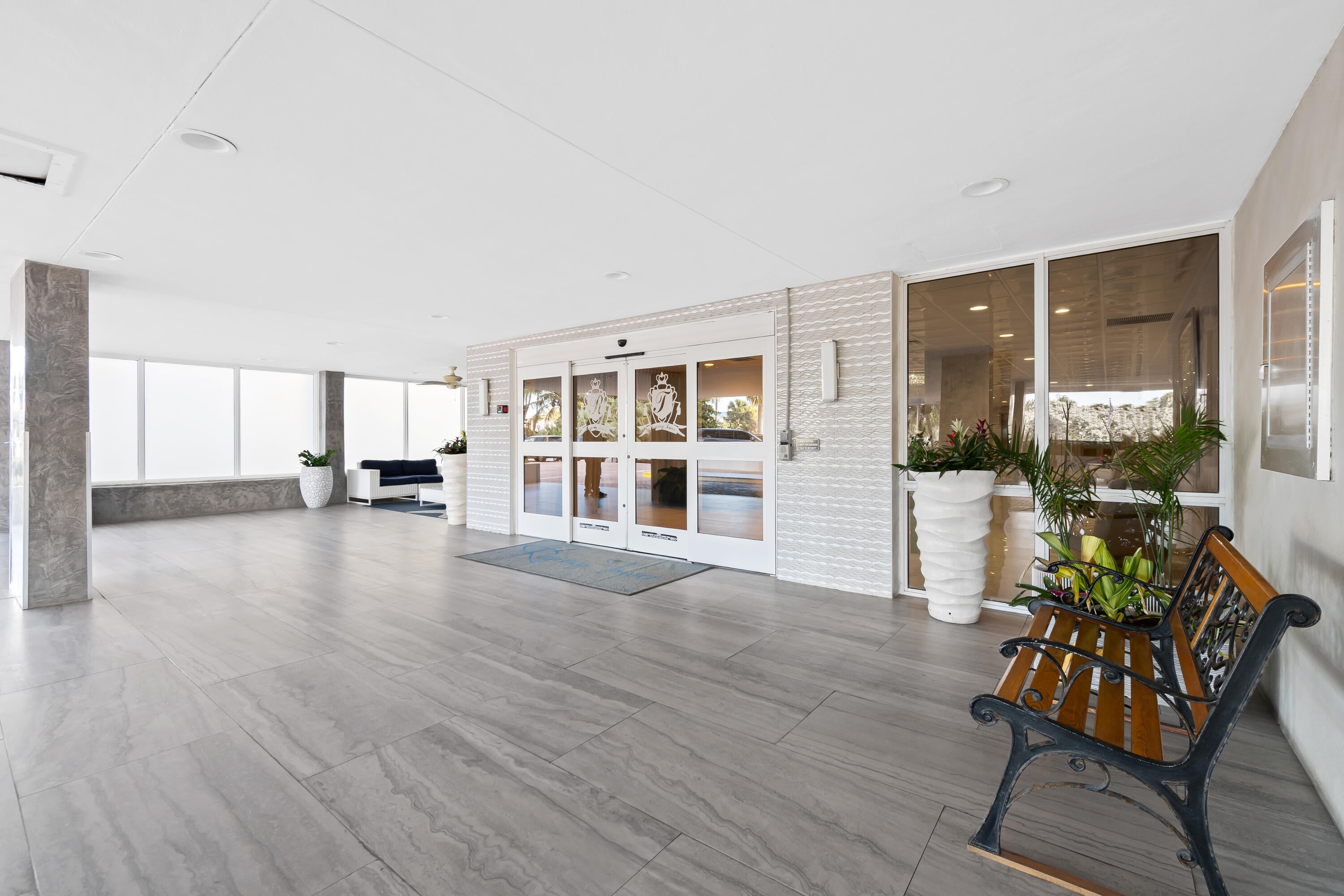 3850 GALT OCEAN Drive 1905