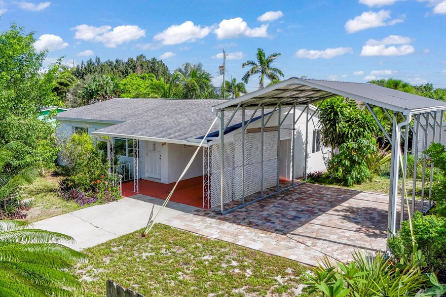 Welcome to this beautiful CBS home,  
 with no HOA, conveniently located close to restaurants, and stores, in the Beach town of Hobe Sound.

A new permitted carport was installed in 2023
for you to park your RV or boat.

You'd love the screened patio, outdoor shower and well-maintained landscape.

the house has a very nice layout.

add your personal touch and call it home.


Roof was done in 2016.
Lot is 8015 sq ft

call now for a showing.