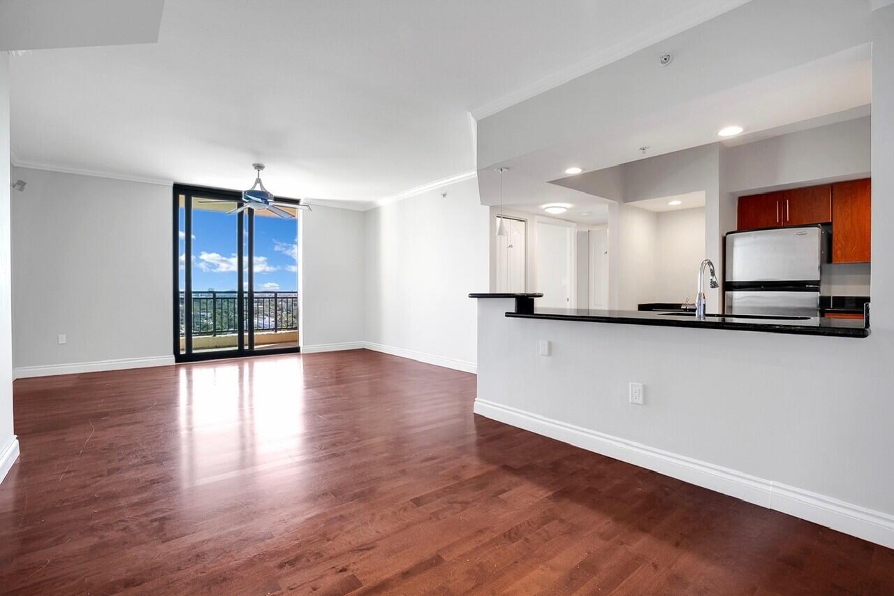 View photos, virtual tours, details... 100 N FEDERAL Highway 1416