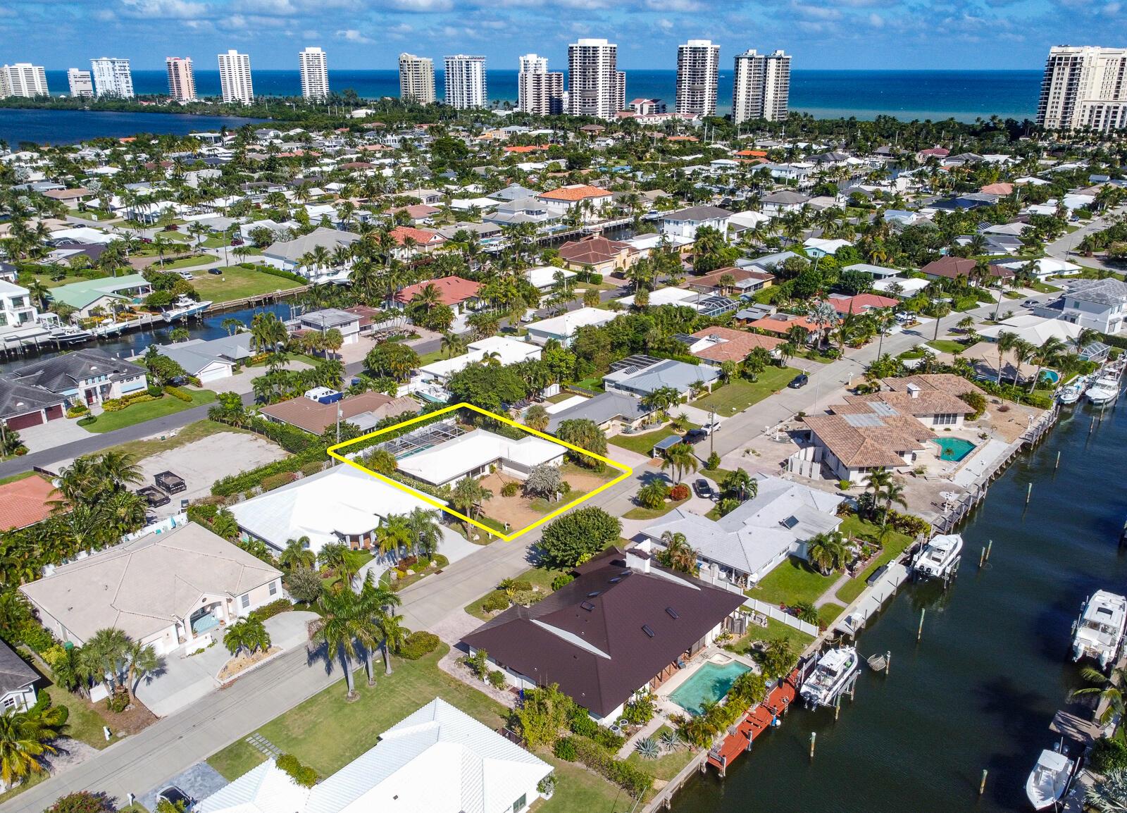 Yacht Harbor Manor - Residential