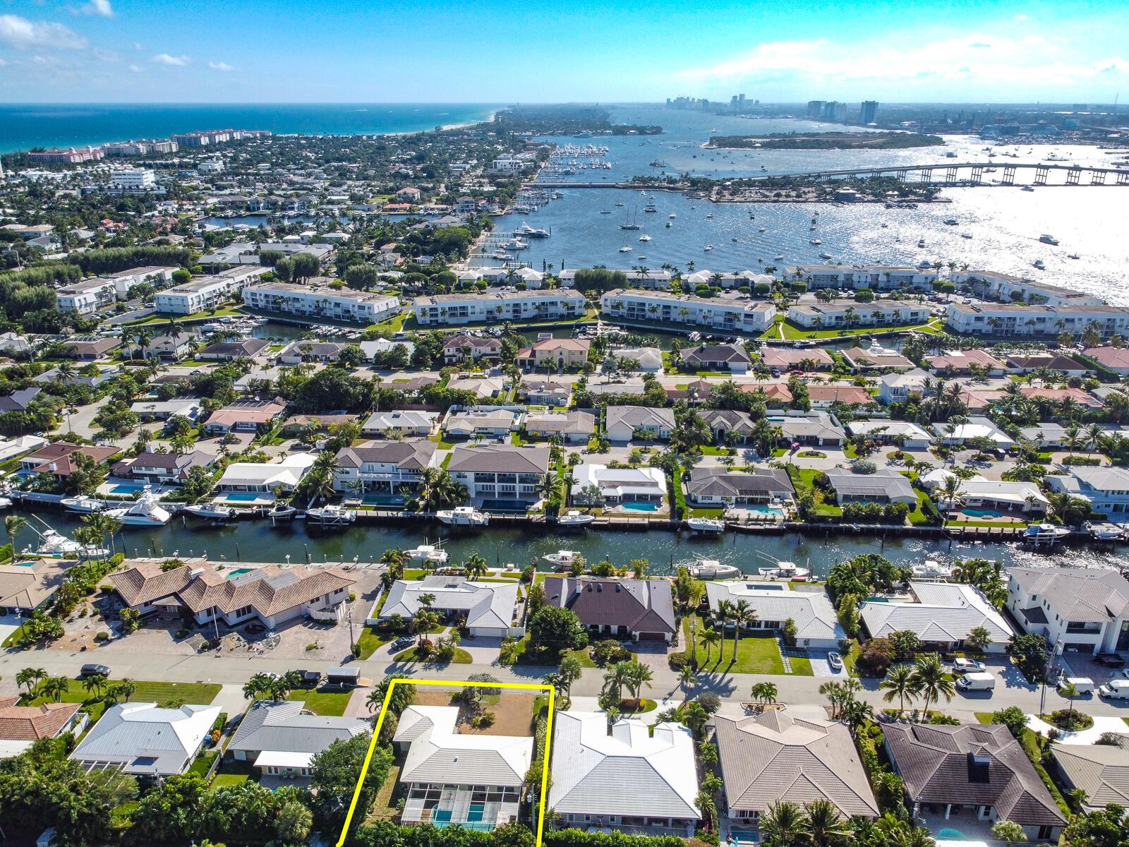 Yacht Harbor Manor - Residential