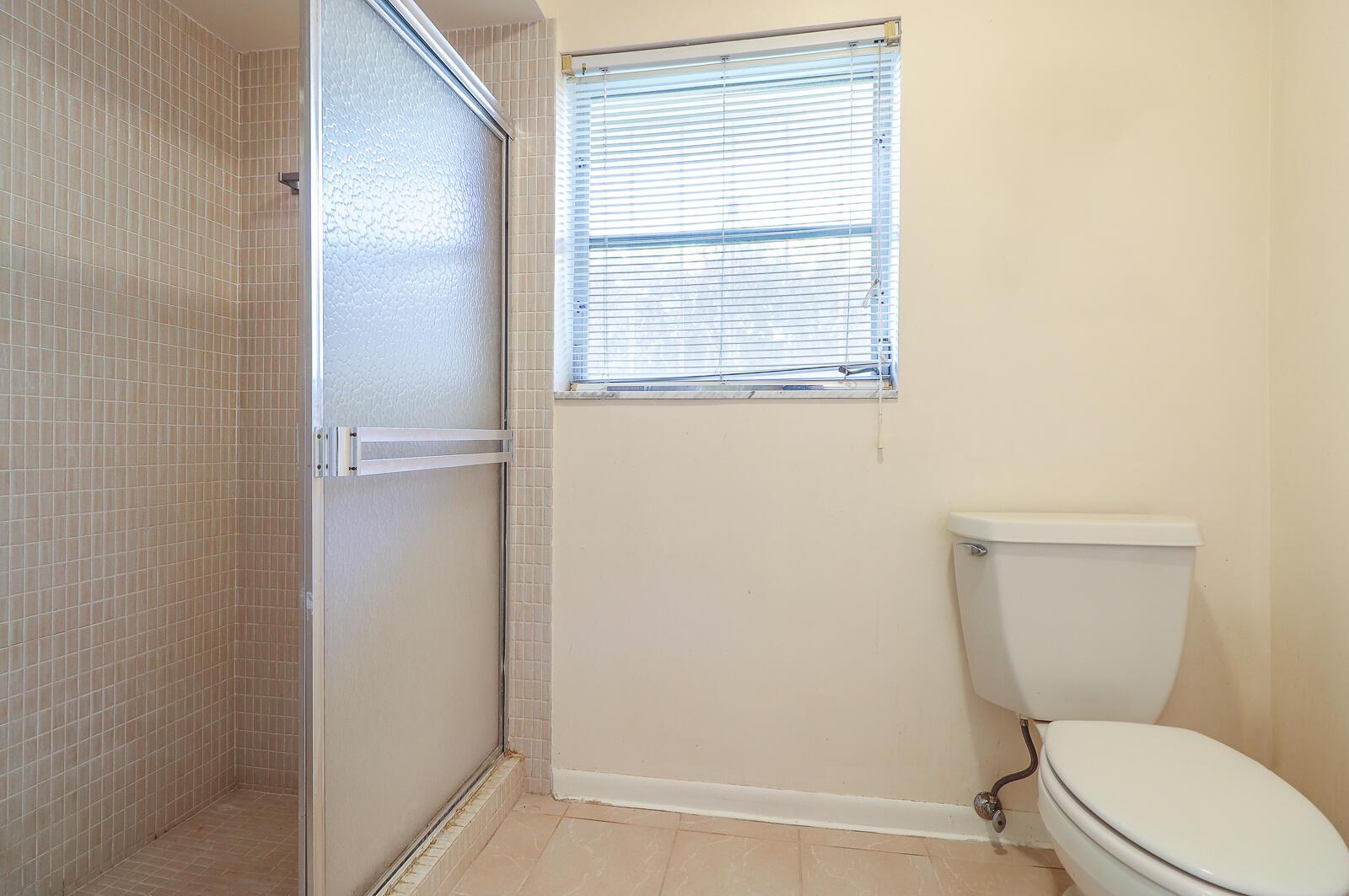 Yacht Harbor Manor - Residential