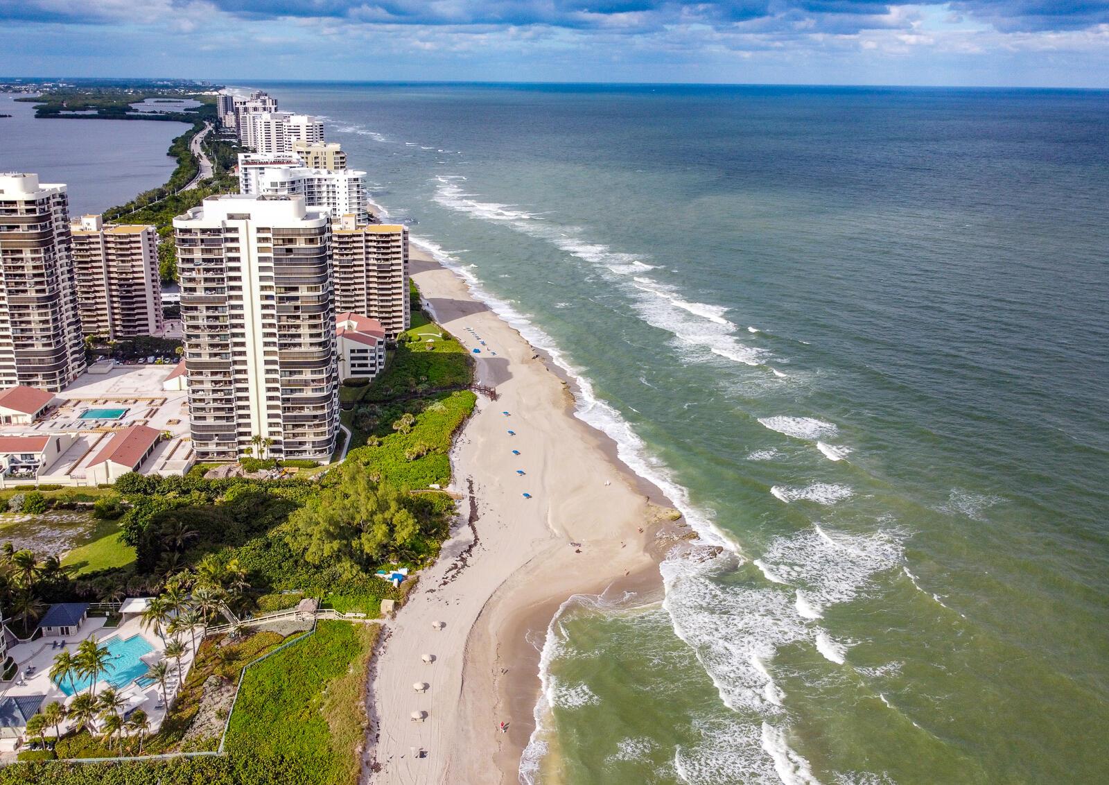 Yacht Harbor Manor - Residential