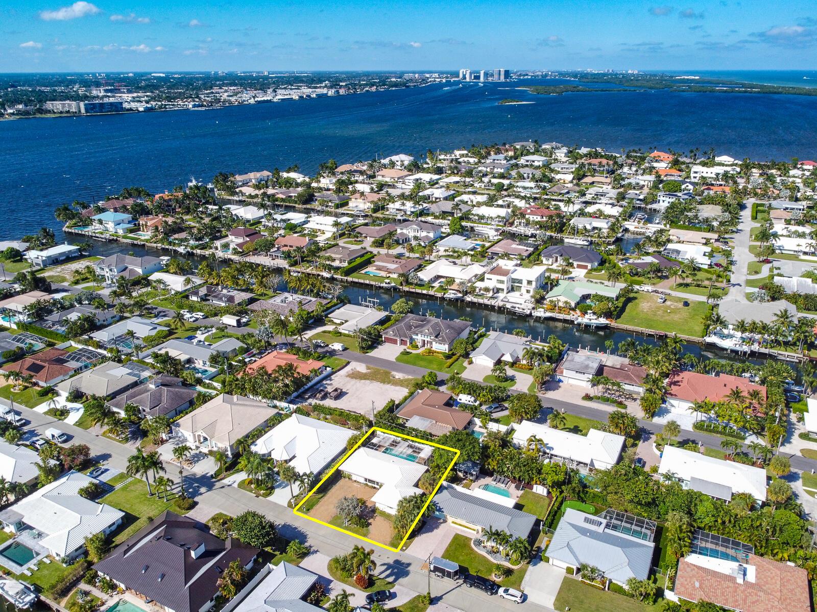 Yacht Harbor Manor - Residential