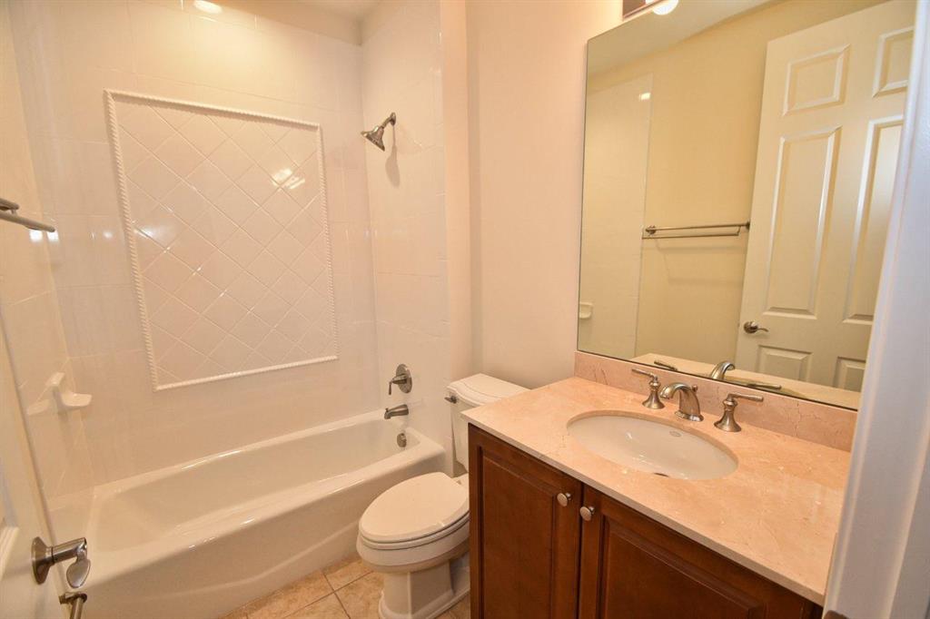 Mariner Court Condo - Residential