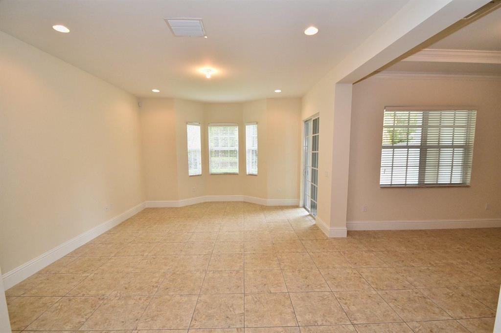 Mariner Court Condo - Residential