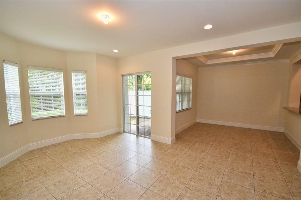 Mariner Court Condo - Residential