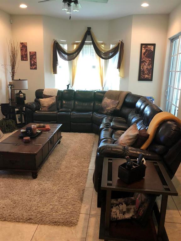 Mariner Court Condo - Residential