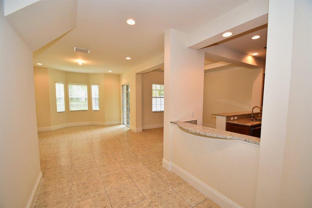 Mariner Court Condo - Residential