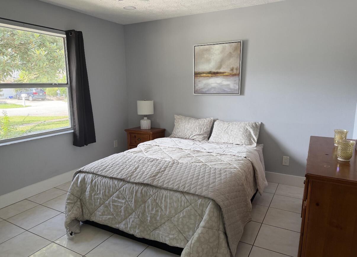 SOUTH SHORE 1 OF WELLINGTON - Residential Lease