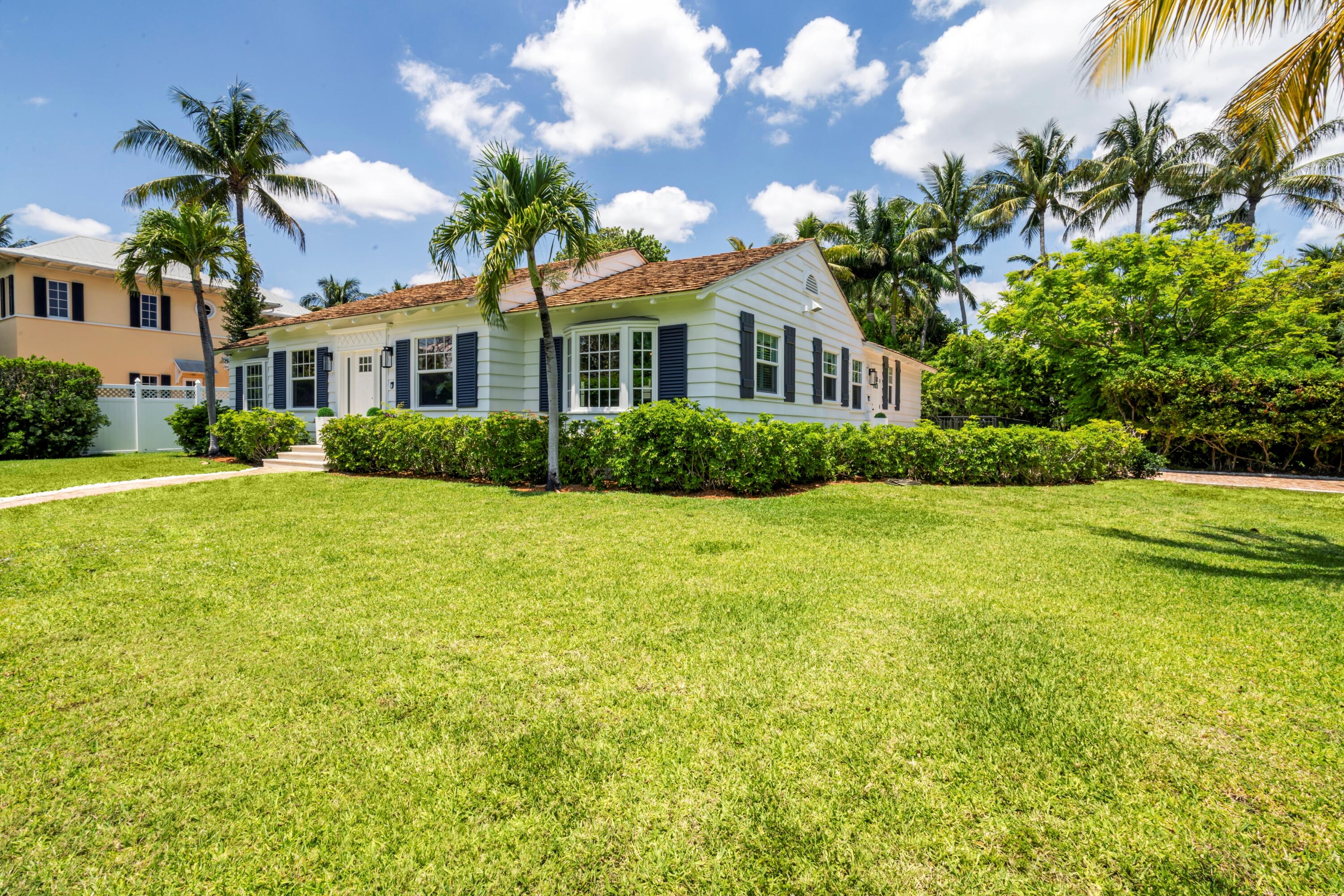 1017 Tamarind Road
