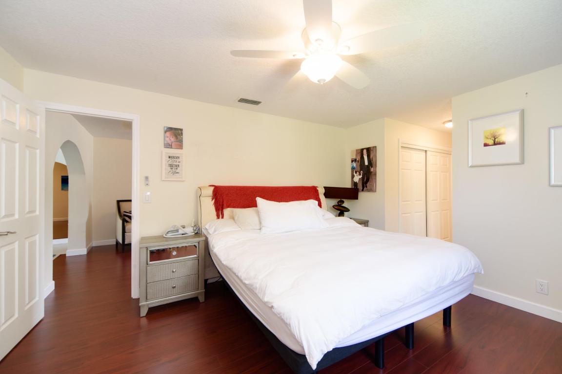 BOCA RATON SQUARE UNIT 19 - Residential Lease