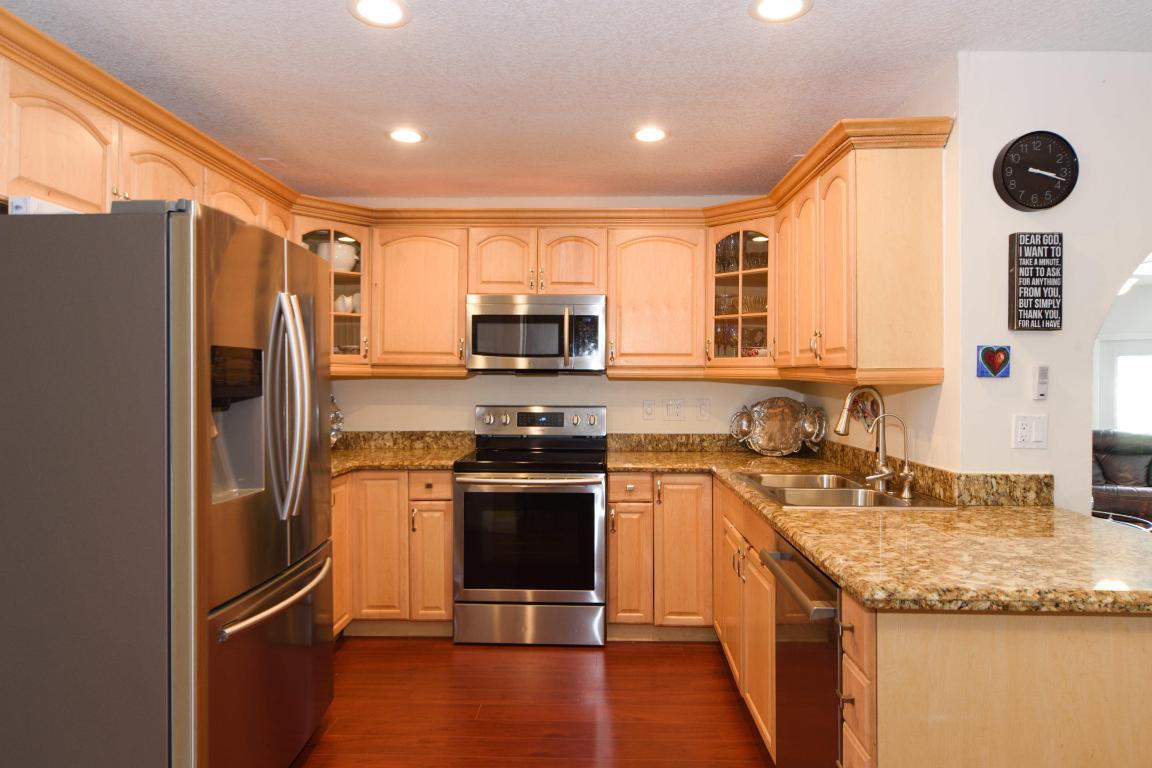 BOCA RATON SQUARE UNIT 19 - Residential Lease