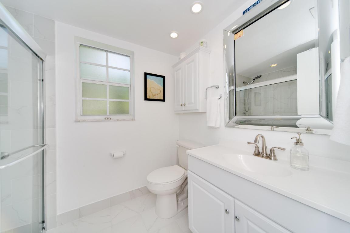 BOCA RATON SQUARE UNIT 19 - Residential Lease