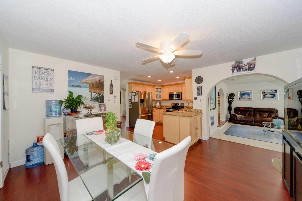 BOCA RATON SQUARE UNIT 19 - Residential Lease