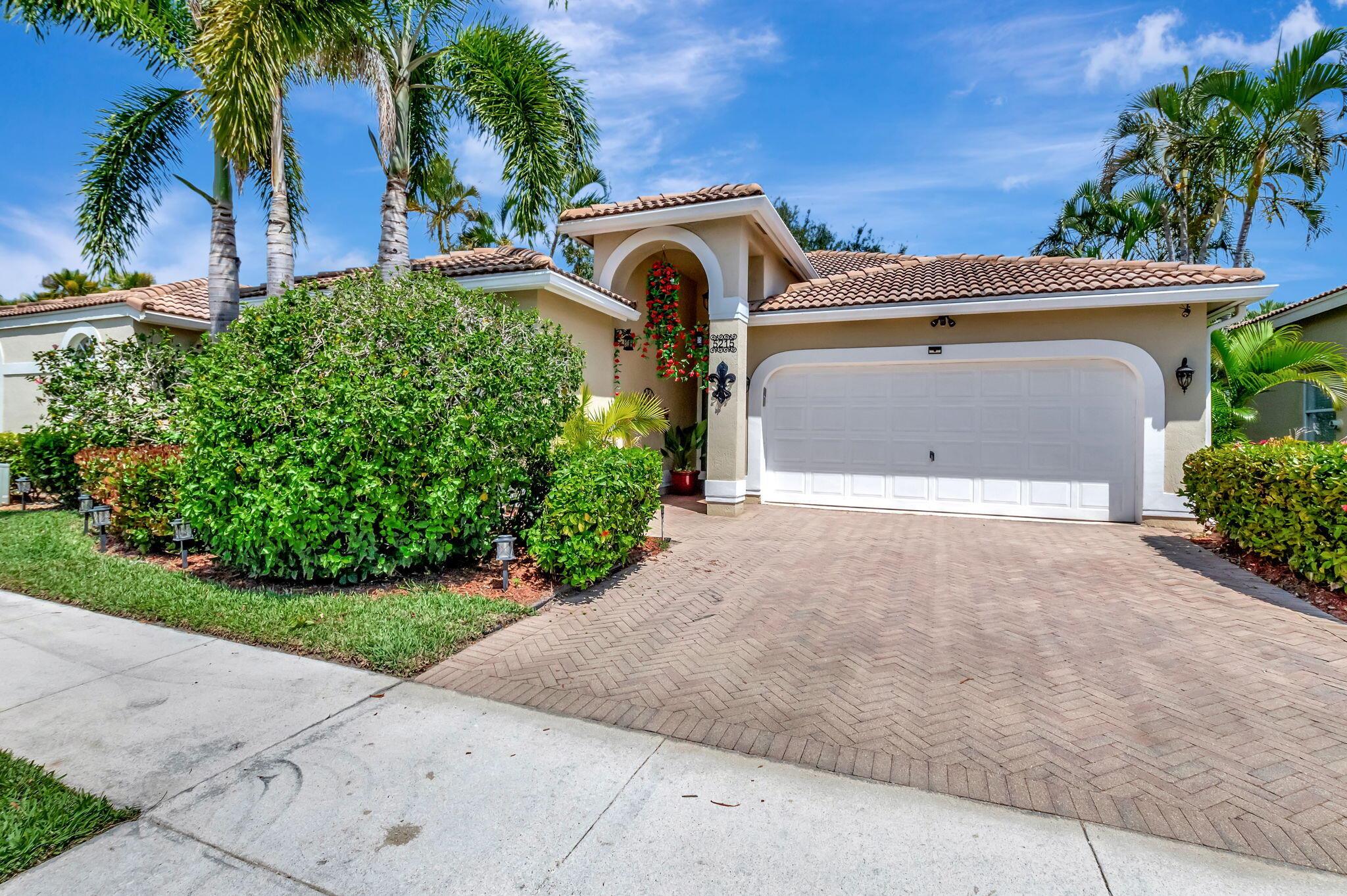 5215 Ventura Drive