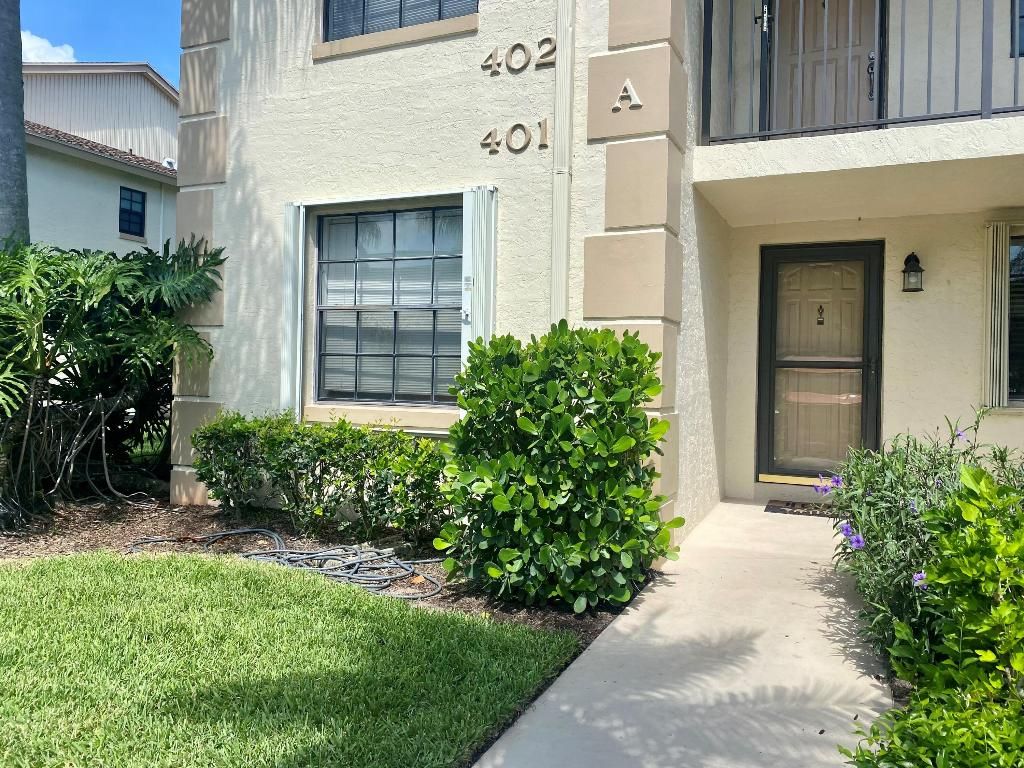 Photo of 401 Pinecrest Circle #A, Jupiter, FL 33458 (MLS # R10922547)