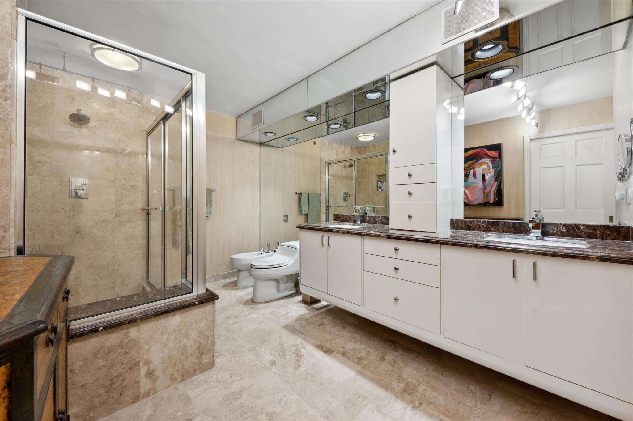 YACHT & RACQUET CLUB OF B - Residential