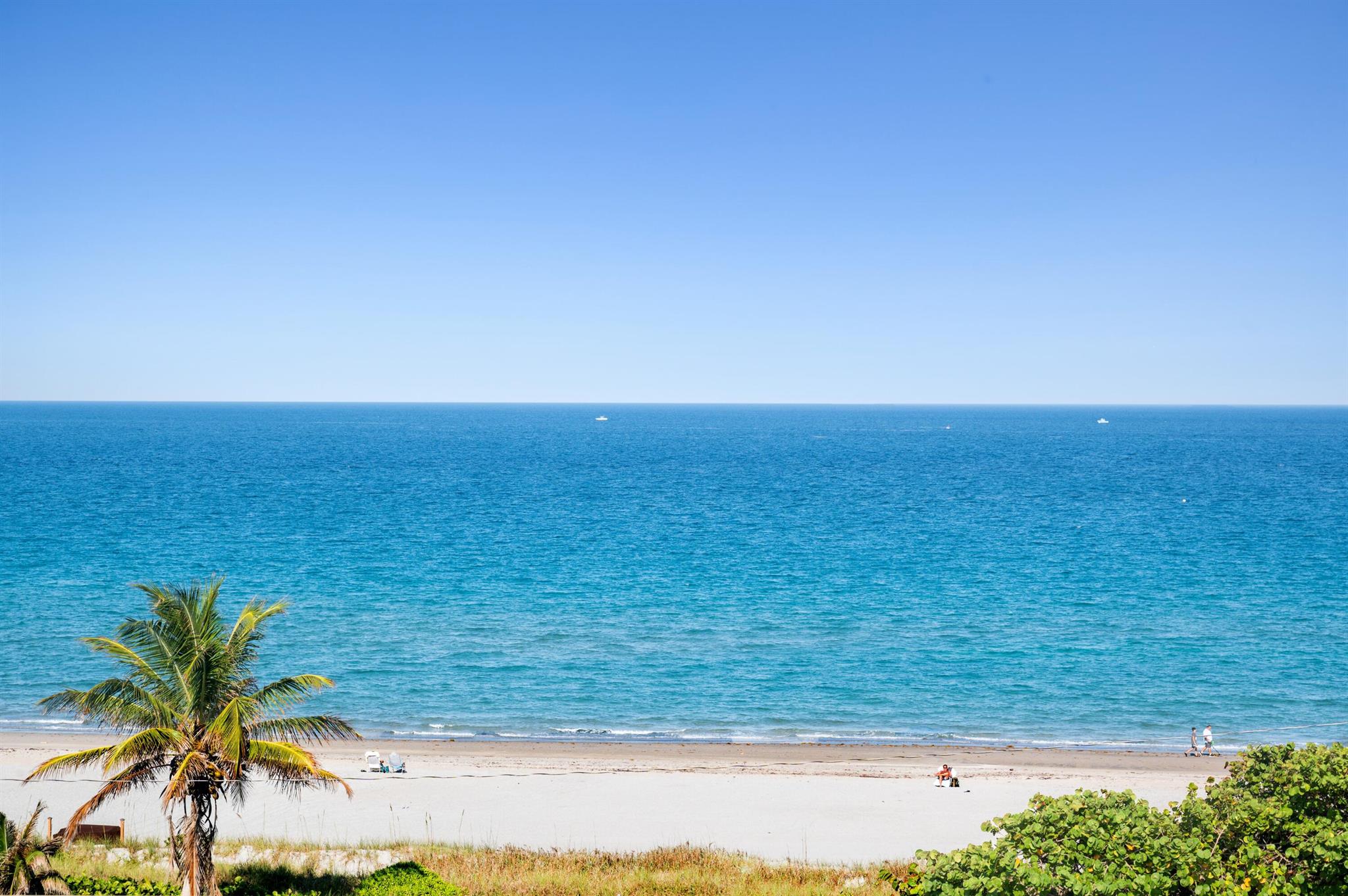 YACHT & RACQUET CLUB OF B - Residential